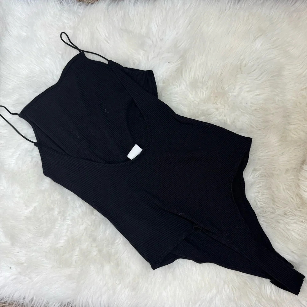H&M Black and White Ribbed Bodysuits Set Bundle
